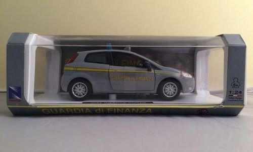 Металенa кола Fiat Grande Punto New Ray 71146 моде