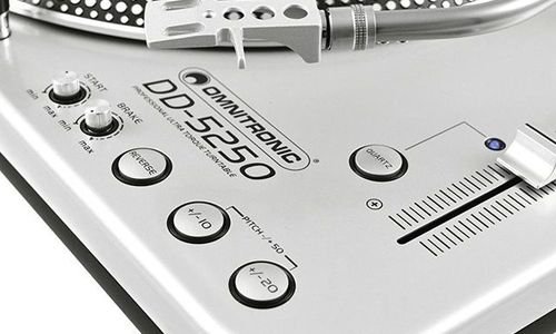 Професионален стерео грамофон Omnitronic DD-5250 г