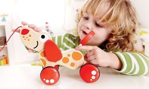 Детска дървена играчка за дърпане Куче Hape E0347 