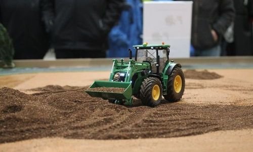 Радиоуправляем багер Siku 6777 John Deere 7280R wi