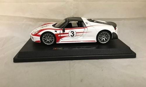 Метален модел кола Bburago Porsche 918 Spyder Weis