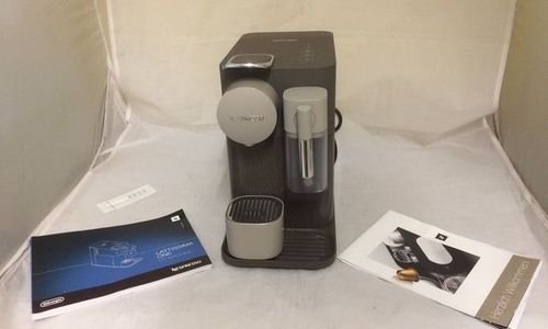 Кафе машина Delonghi Nespresso Lattissima EN 500.B
