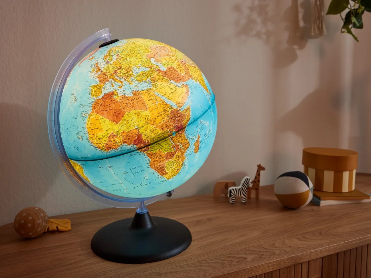 Светещ глобус | Лидл | Oferta.bg